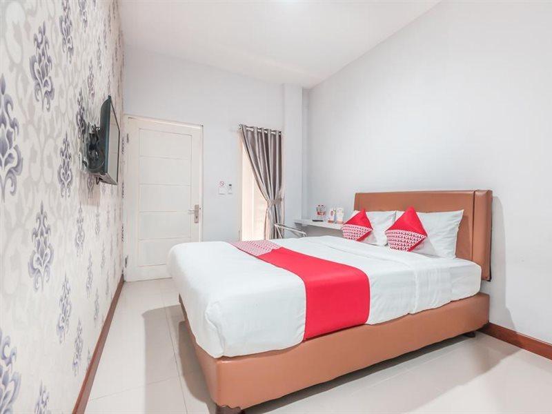 Oyo 1555 Unik Guesthouse Syariah Τζακάρτα Δωμάτιο φωτογραφία