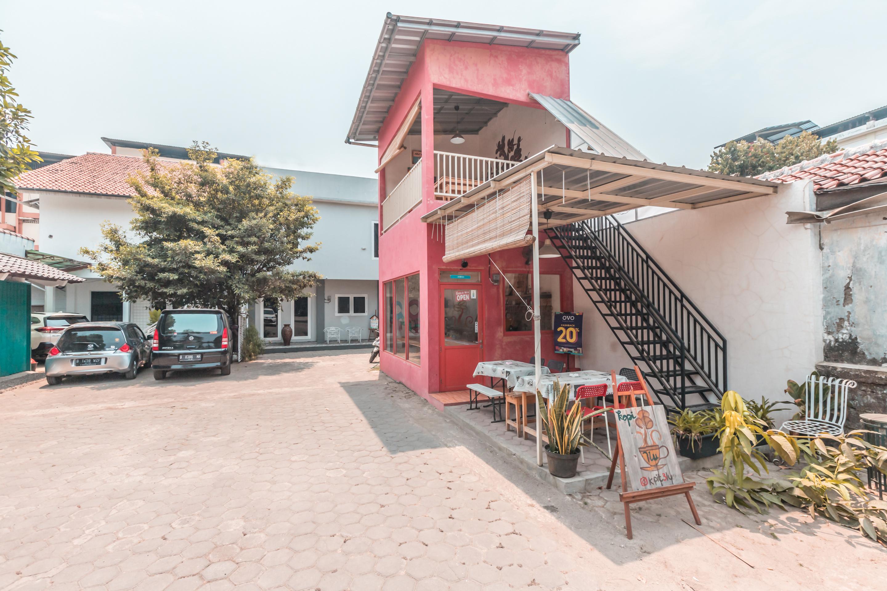 Oyo 1555 Unik Guesthouse Syariah Τζακάρτα Εξωτερικό φωτογραφία